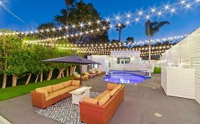Studio City Contemporary Villa With Pool Sleeps 10