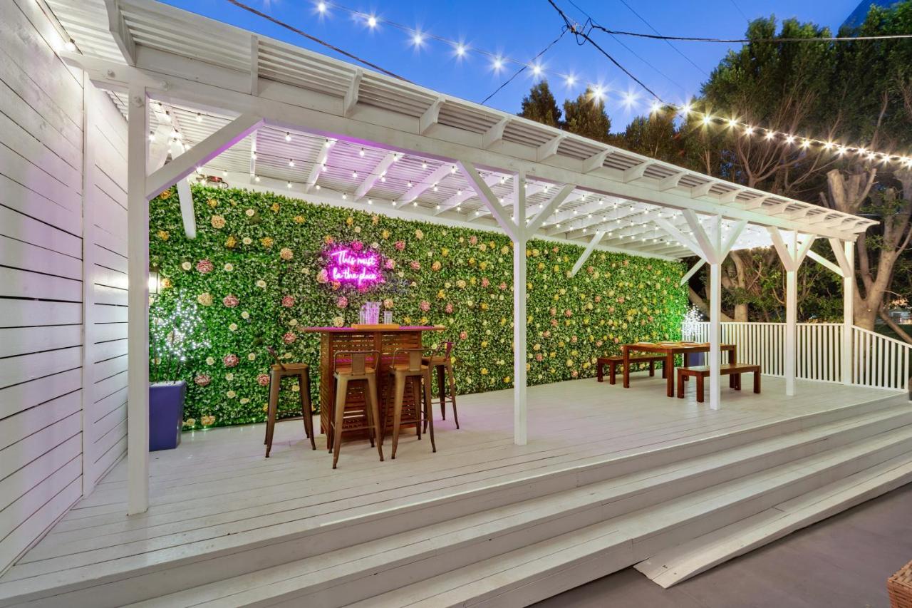 Studio City Contemporary Villa With Pool Sleeps 10 Los Angeles Exterior photo