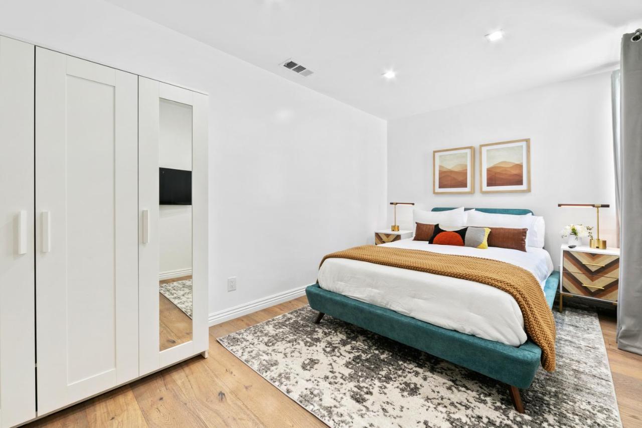 Studio City Contemporary Villa With Pool Sleeps 10 Los Angeles Exterior photo