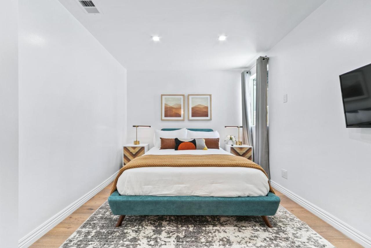 Studio City Contemporary Villa With Pool Sleeps 10 Los Angeles Exterior photo