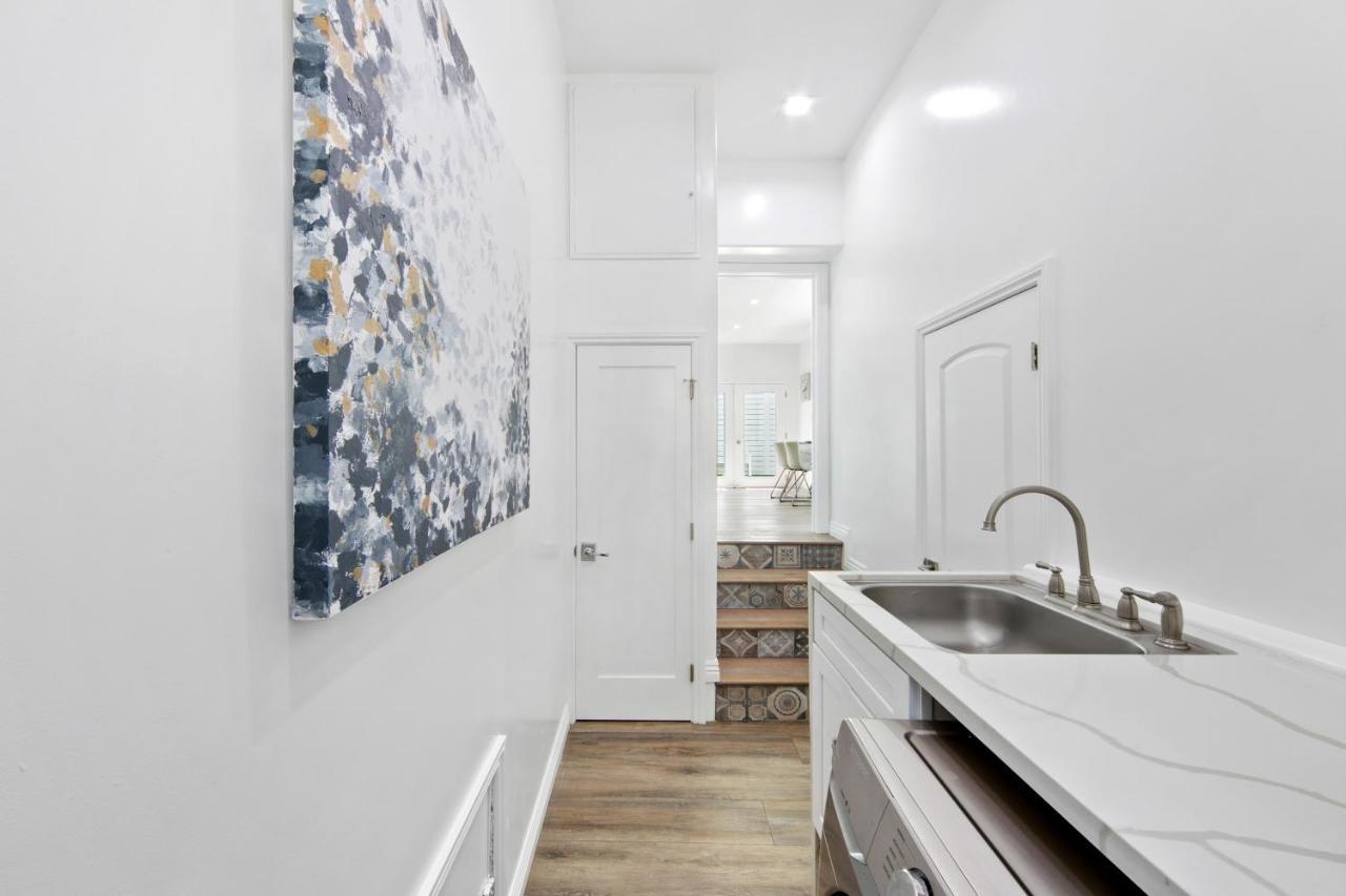 Studio City Contemporary Villa With Pool Sleeps 10 Los Angeles Exterior photo
