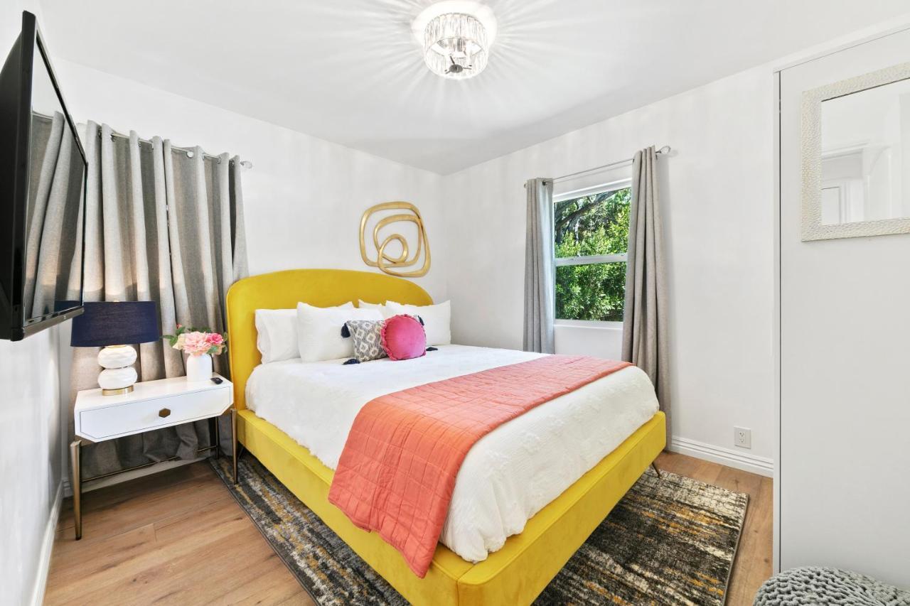 Studio City Contemporary Villa With Pool Sleeps 10 Los Angeles Exterior photo