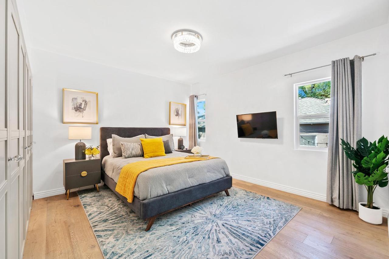 Studio City Contemporary Villa With Pool Sleeps 10 Los Angeles Exterior photo
